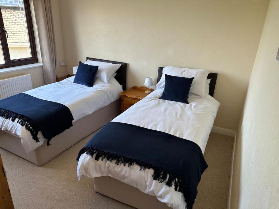 Offa'S Lodge Family Home Quiet Area With Sea Views Prestatyn Exterior photo