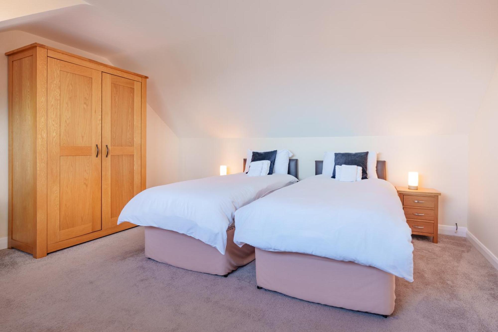 Offa'S Lodge Family Home Quiet Area With Sea Views Prestatyn Exterior photo