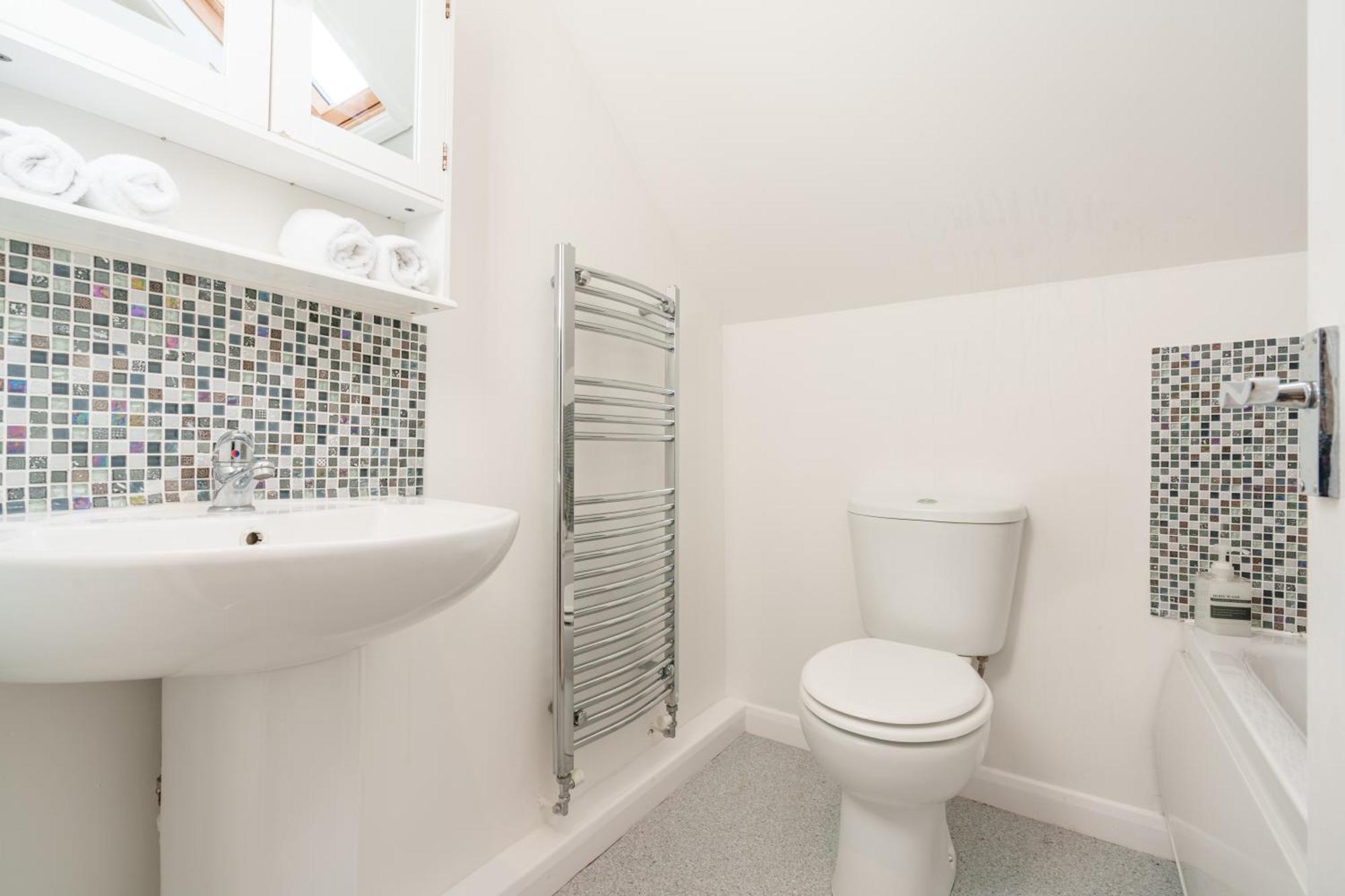 Offa'S Lodge Family Home Quiet Area With Sea Views Prestatyn Exterior photo